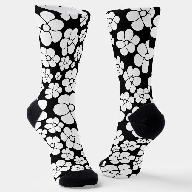 Calcetines Patrón de flor retro en blanco sobre negro (Angular)