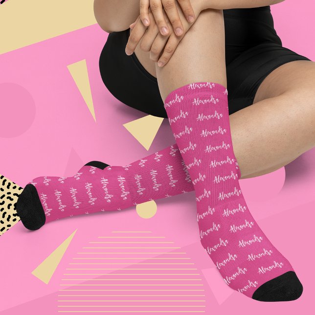 Calcetines Patrón de nombre personalizado rosado (Create your own pair of custom name socks! It's easy, just click "Personalize this Template".)