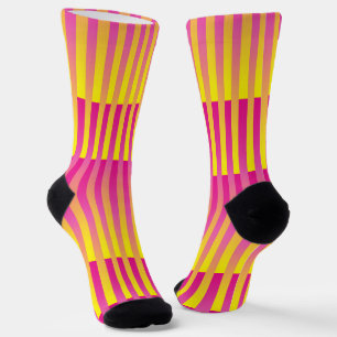 Calcetines Patrón de rayas amarillas rosadas y naranjas