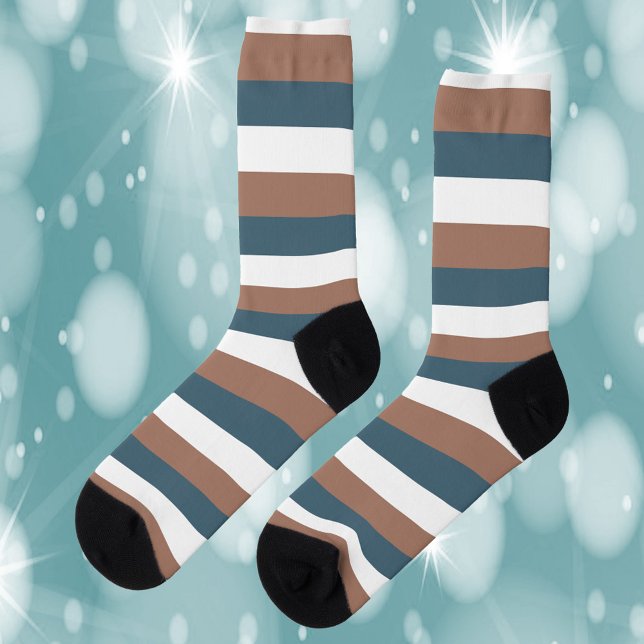 Calcetines Patrón de rayas Blanco Verde azulado marrón (A pair of socks with brown, teal and white stripes)
