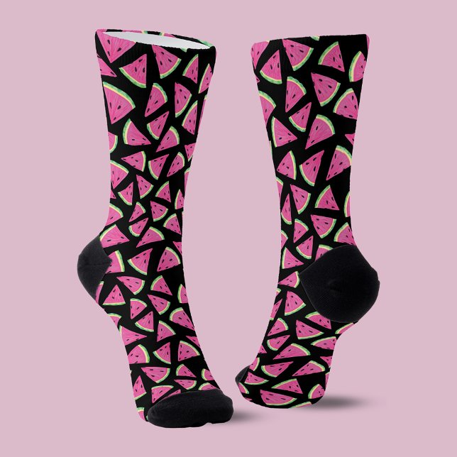 Calcetines Patrón de sandía rosa (Fun watermelon pattern fruity summer socks on black background. Other colors & products available.)