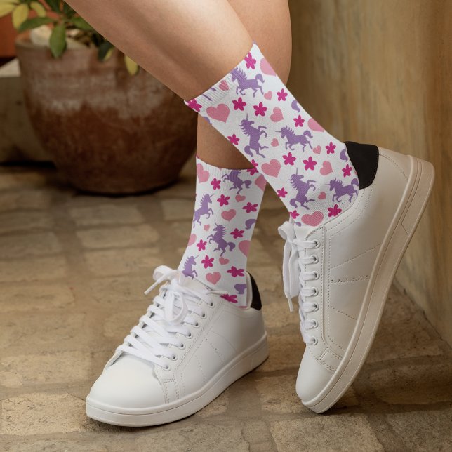 Calcetines Patrón de unicornios y corazones (Subido por el creador)