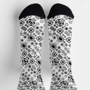 Calcetines Patrón decorativo arabesco blanco y blanco