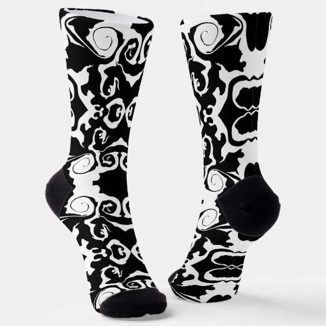 Calcetines Patrón giratorio en blanco y negro (Angular)