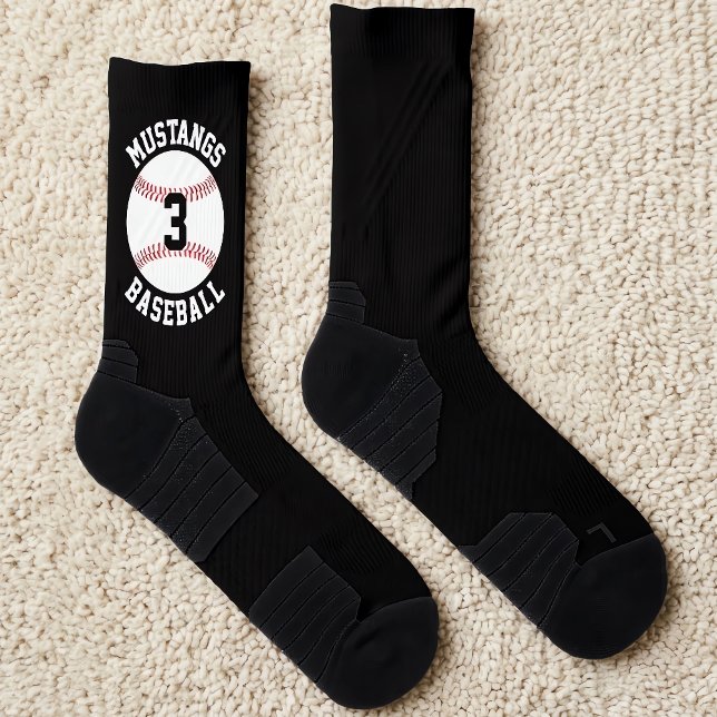 Calcetines Personalizado de Béisbol Nombre de equipo y Número (Personalized baseball team socks with custom team name and player jersey numbers.)