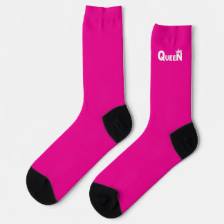 Calcetines Pink socks with ‘Queen’ in white and a crown
