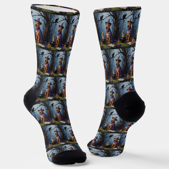 Calcetines Pintura caprichosa de Halloween de perro Airedale (Angular)