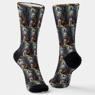 Calcetines Pintura de Bernedoodle Dog Whimsical Halloween