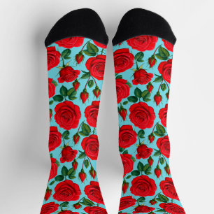 Calcetines Rosas Rojas Vibrantes sobre un Fondo Azul Claro