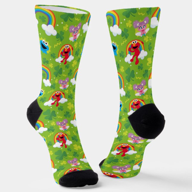 Calcetines Shamrock y patrón arcoiris en Plaza Sésamo (Angular)