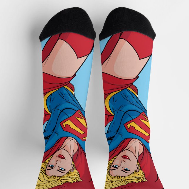 Calcetines Supergirl Volando hacia arriba Ilustracion (Arriba)