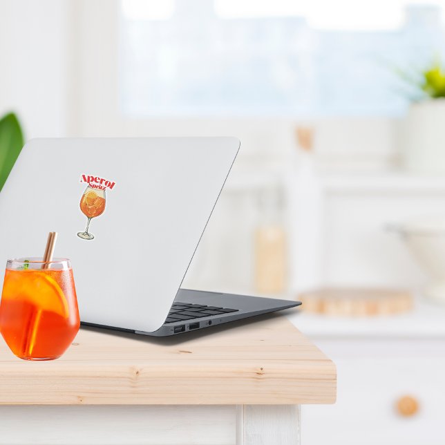 Calcomanías de vinilo personalizadas de Retro Aper (Aperol spritz vinyl sticker on a laptop)