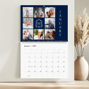 Calendario Collage de Fotos Familiares con Cresta de Monogram