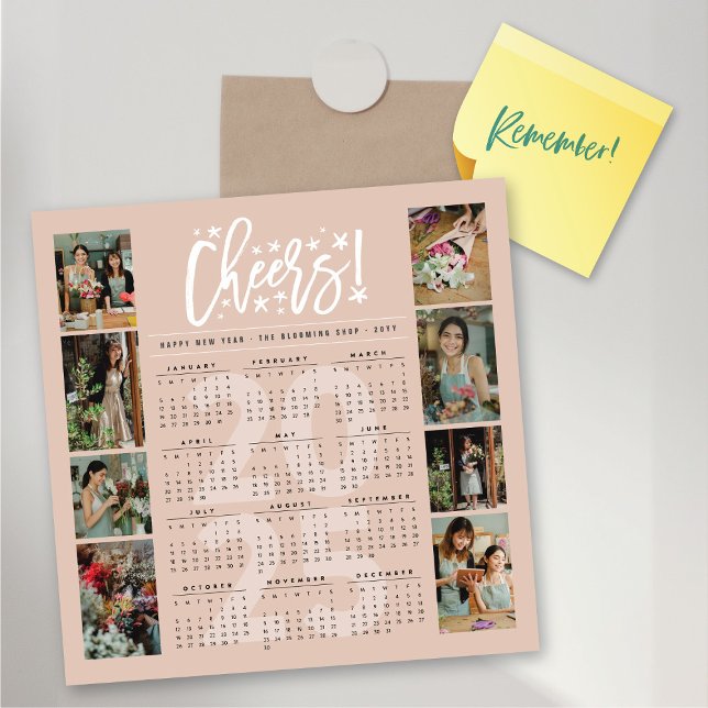 Calendario de 2025 Estelares 8 Tarjeta de vacacion (2025 Calendar Starry Brushed Script Cheers 8 Photo Holiday Magnetic Card @ fat_fa_tin)