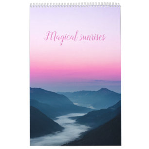 Calendario Foto de paisaje de montañas con amaneceres mágicos
