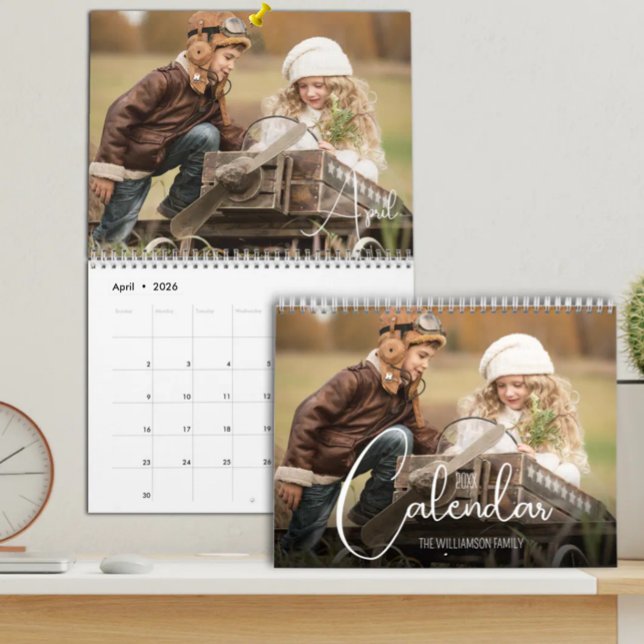 Calendario Foto de Personalizado familiar de 2024 (Photo calendear in 3 sizes with your  favorite photos printed in vibrant color on sturdy paper.)