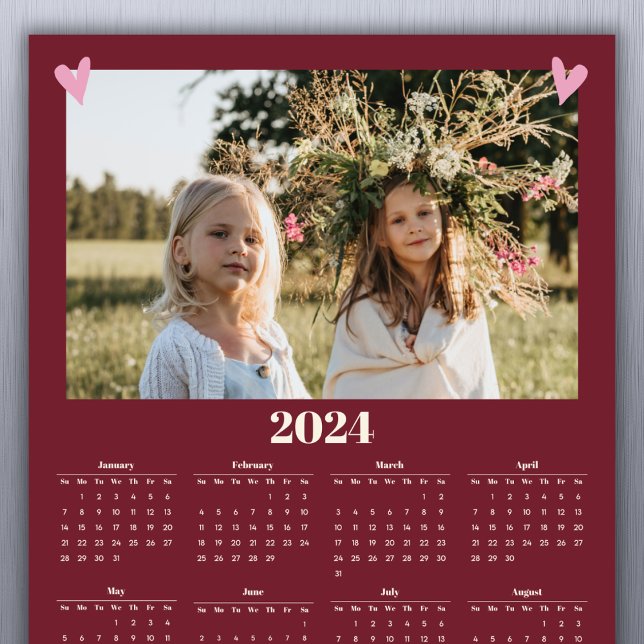Calendario fotográfico familiar de 2024 imán rojo (Simply add your family photo to customize. A short greeting or family name can be added with year.)