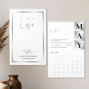 Calendario Logotipo empresarial blanco y plateado personaliza