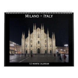 Calendario Milán moderno y antiguo - Italia - foto
