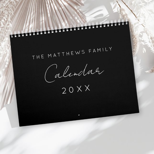 Calendario Minimalista Simple Script Black White 2025 Family (Subido por el creador)