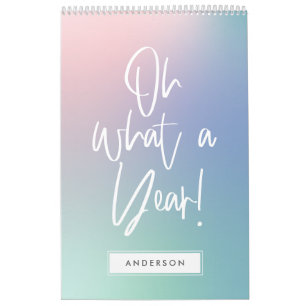 Calendario moderno y colorido de fotos en arcoiris