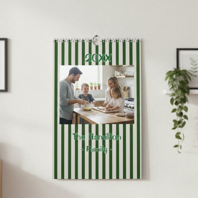 Calendario Personalized 20XX Wall Calendar - Green Striped  (Subido por el creador)