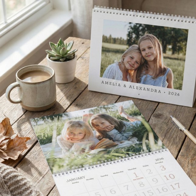 Calendario Simple Modern Grandchildren Photo Desk (Subido por el creador)