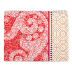 Calendario una tarjeta con el corazón rojo sobre ella