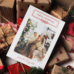 Cálido Bonito Blanco Rojo Bow Foto Feliz Navidad<br><div class="desc">Tarjeta de Navidades rojos y blancos con un marco adornado con un arco dibujado a mano, su nombre familiar en un guión distintivo y su foto familiar. Tarjeta de Navidades blancos y rojos personalizada con la foto de tu familia. Cuidada y moderna tarjeta de fotos de Navidad minimalista en rojo...</div>