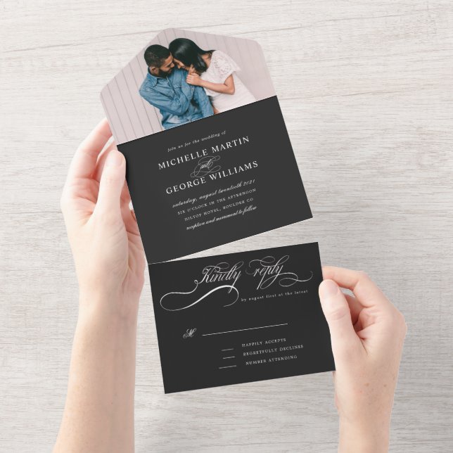 caligrafía elegante negra en una sola invitación (desgarro)