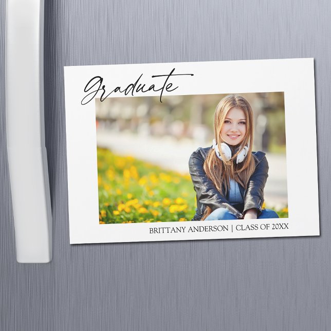 Caligrafía moderna Tarjeta de imán de graduación e (Customize to change your personalized text size or text style.)