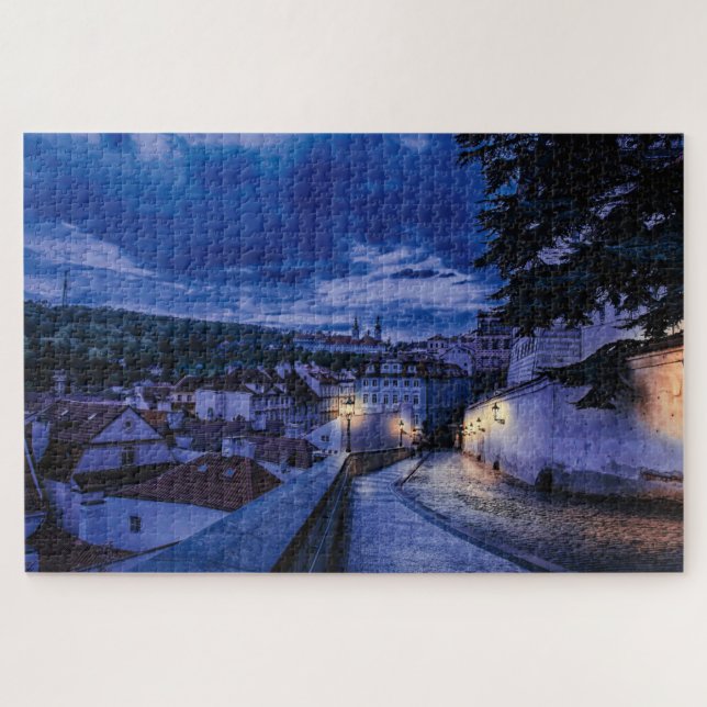 Calle nocturna en el rompecabezas de Praga (Horizontal)