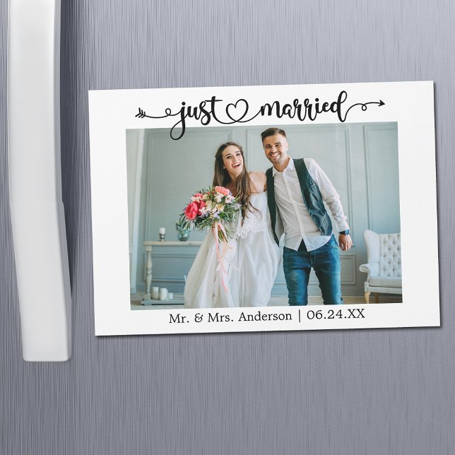 Calligraphy Heart Just Casried Boda Magnet Card (Customize to change your personalized text size or text style.)