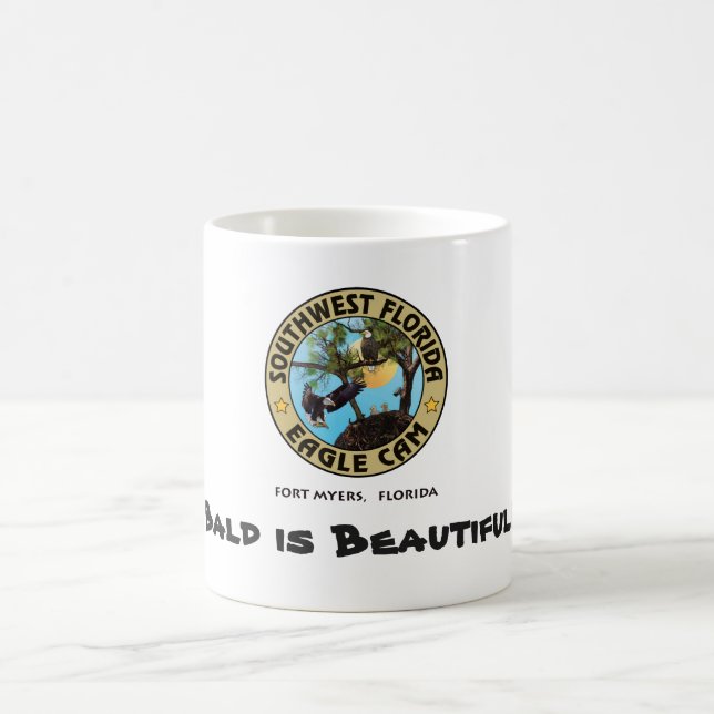 Calva es la taza de café hermosa de Eagle calvo (Centro)