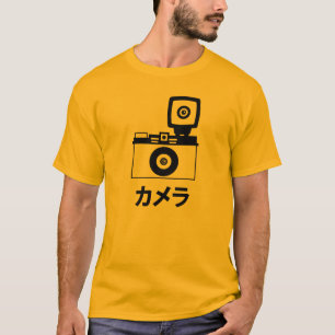 Cámara en camiseta de las katakanas (caracteres