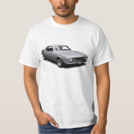 Camaro de plata en la camiseta blanca