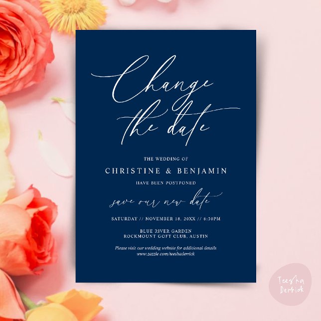 Cambiar la fecha, Guardar nuestra nueva tarjeta de (Change the date, Save our new wedding date modern romantic card in Navy Blue)