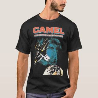 CAMEL BAND usa una camiseta esencial de capa