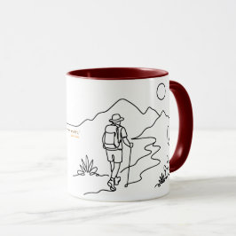 Caminante en taza de desierto con cita de John Mui