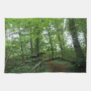 Camino a través de la toalla de cocina del bosque 