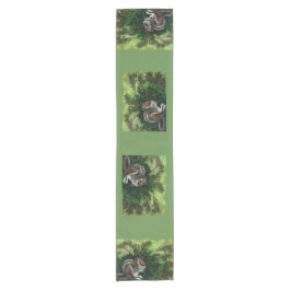 Camino De Mesa Corto Acebo Tablerunner del Chipmunk