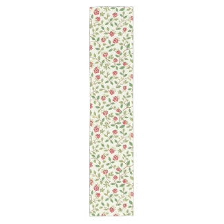 Camino De Mesa Corto bayas frescas y hojas