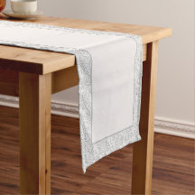 Corredor de mesa mediano con patrón blanco elegant
