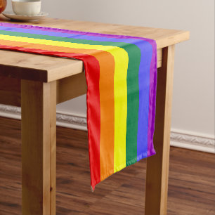 Camino De Mesa Corto Corredora de mesa de arco iris con orgullo