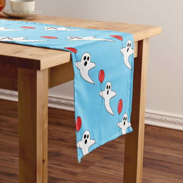 Camino De Mesa Corto Cute Cartoon Ghost with Red Balloon Pattern (In Situ)