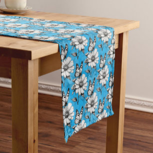 Camino De Mesa Corto Diseño azul del patrón de flor de mariposa