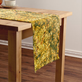 Camino De Mesa Corto Escrates en una imagen amarilla de ocre ligerament