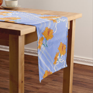 Camino De Mesa Corto Flor Naranja suave sin foco en azul plaid