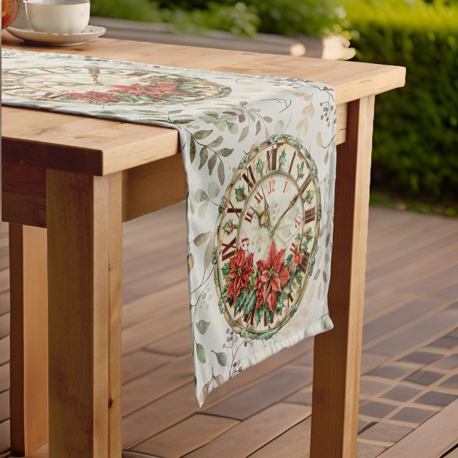 Camino De Mesa Corto Foliage verde, reloj con poinsettia (Subido por el creador)