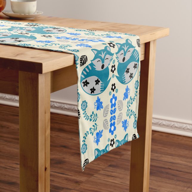 Camino De Mesa Corto Folk Art Fox Print Decor. (In Situ)